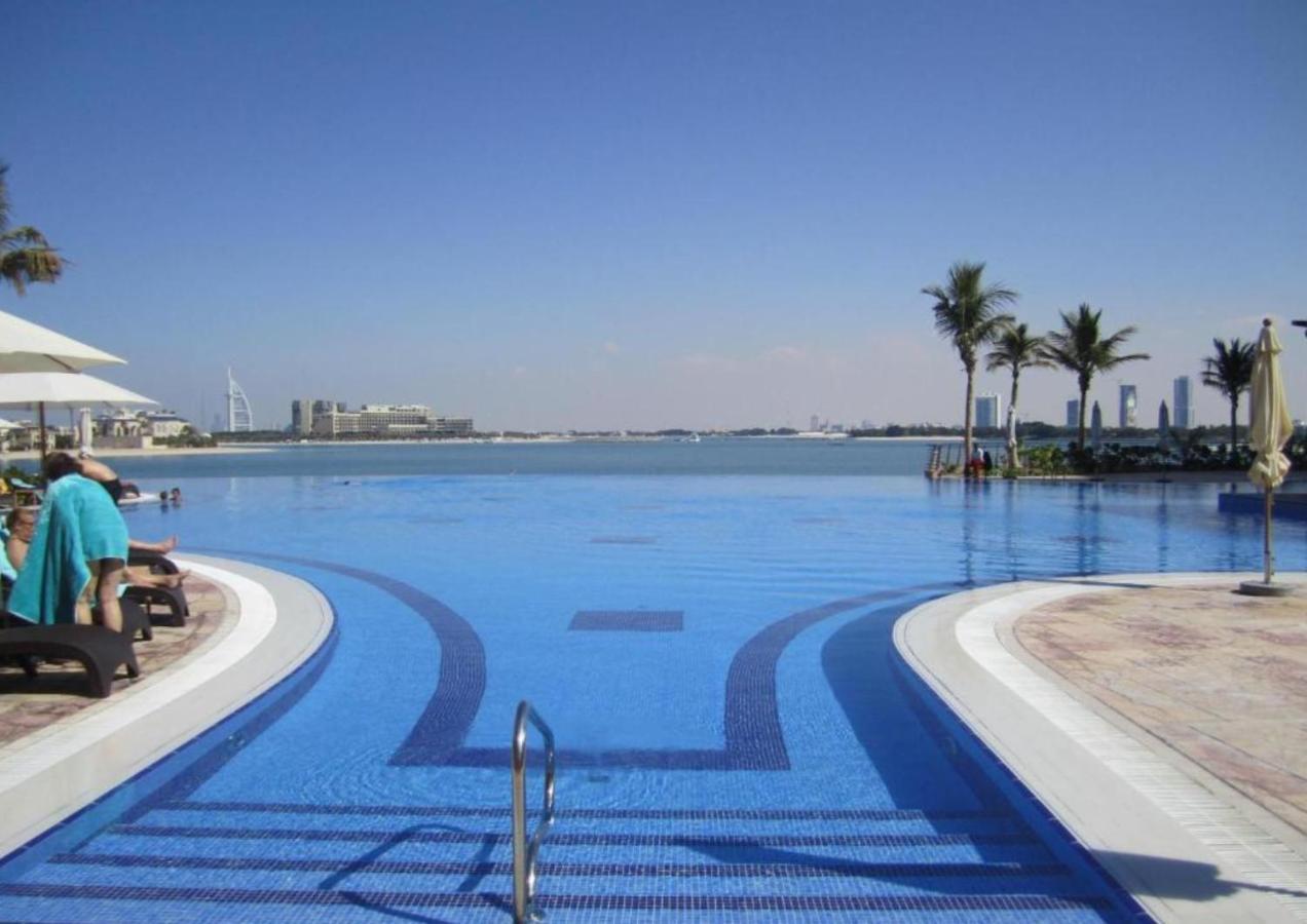 Apartamento Tiara - Luxury Palm Jumeirah - Private Beach And Pool! Dubái Exterior foto